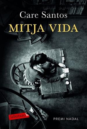 MITJA VIDA | 9788417031558 | SANTOS, CARE | Llibreria Ombra | Llibreria online de Rubí, Barcelona | Comprar llibres en català i castellà online